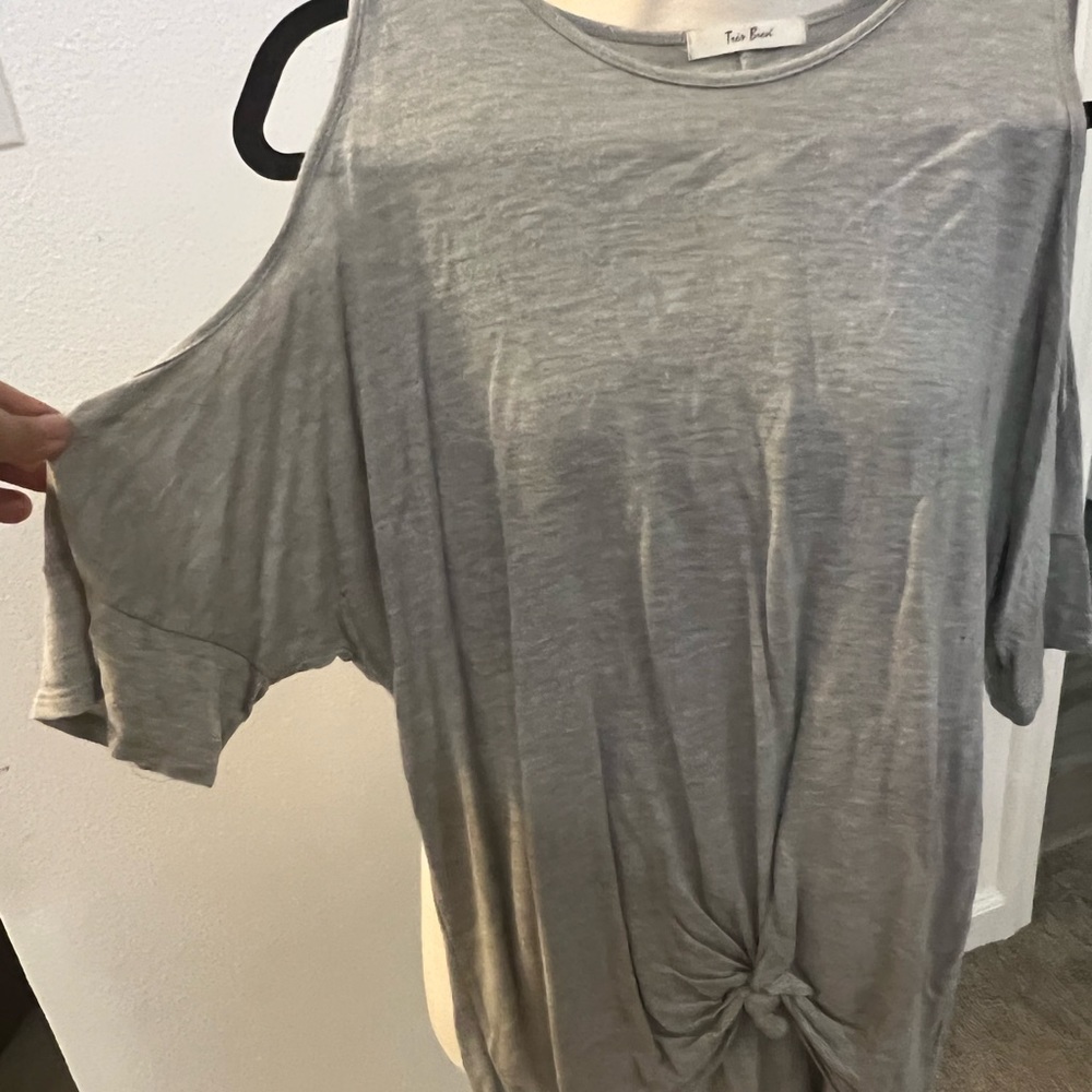 grey cold shoulder top
